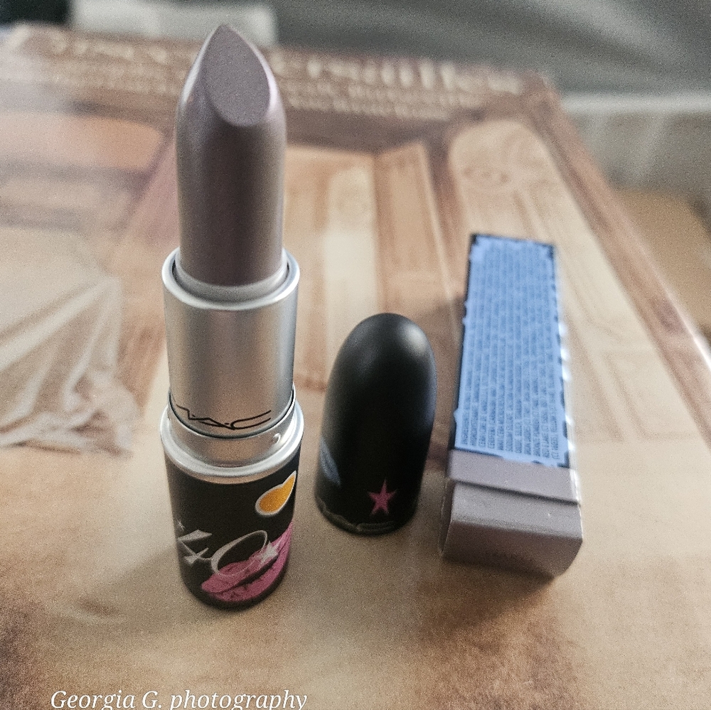 MAC Cosmetics Haku 40th anniversary Frost Lipstick